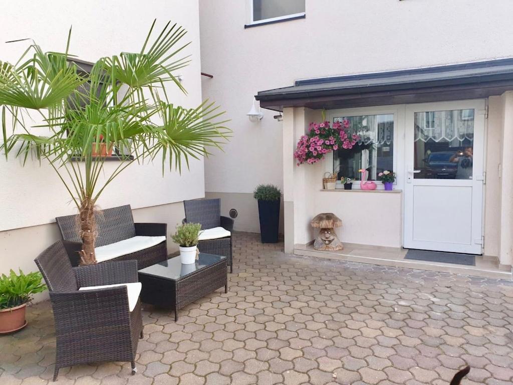 Apartment In Saxony In A Charming Area Фрайтал Екстериор снимка